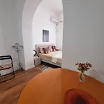 Mihal Popi *