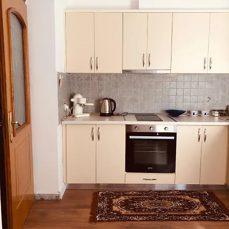 Apartment Mihal Popi *