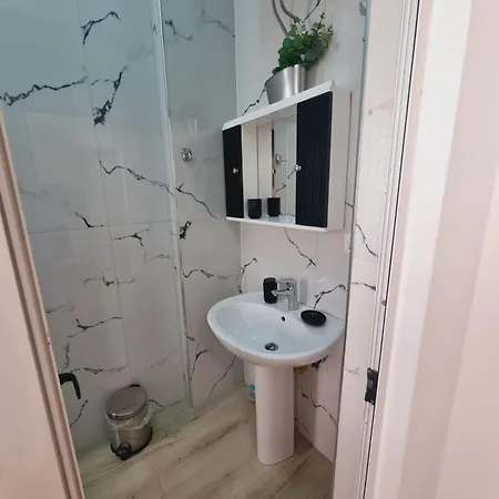 Apartment Mihal Popi *